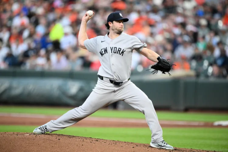 Yankees complete 3-game sweep of Orioles